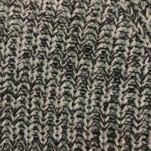 American Eagle cozy green crew neck sweater - Picture 4 of 5